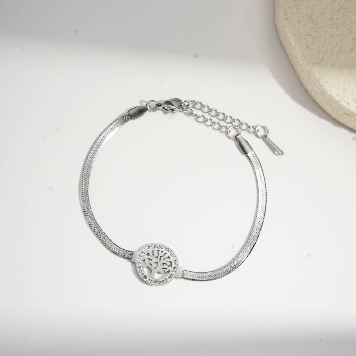 Bracelet en acier inoxydable raffiné motif arbre de vie