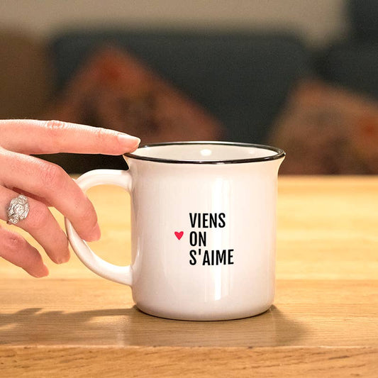 Tasse message "Viens on s'aime"